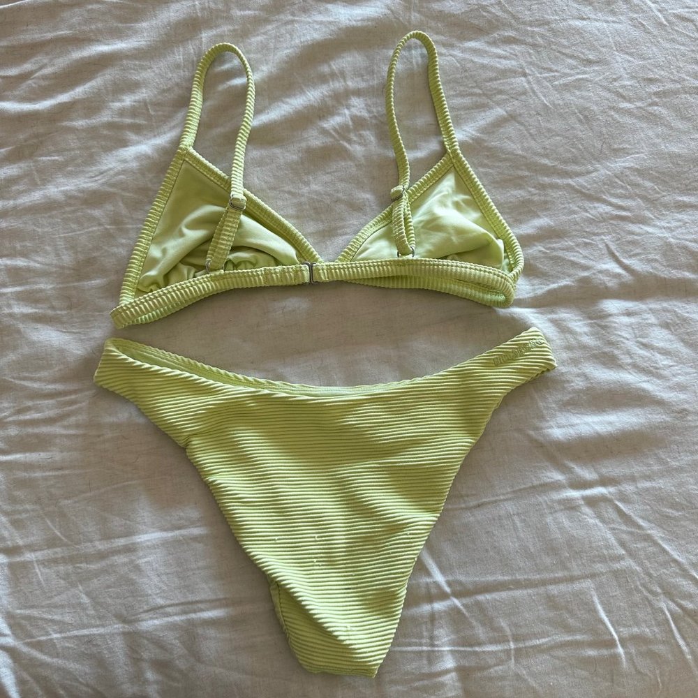 Billabong Ribbed Bikini - Picture 2 of 2